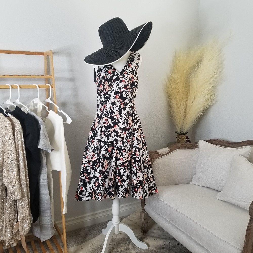 White House Black Market WHBM Flower pattern dress
